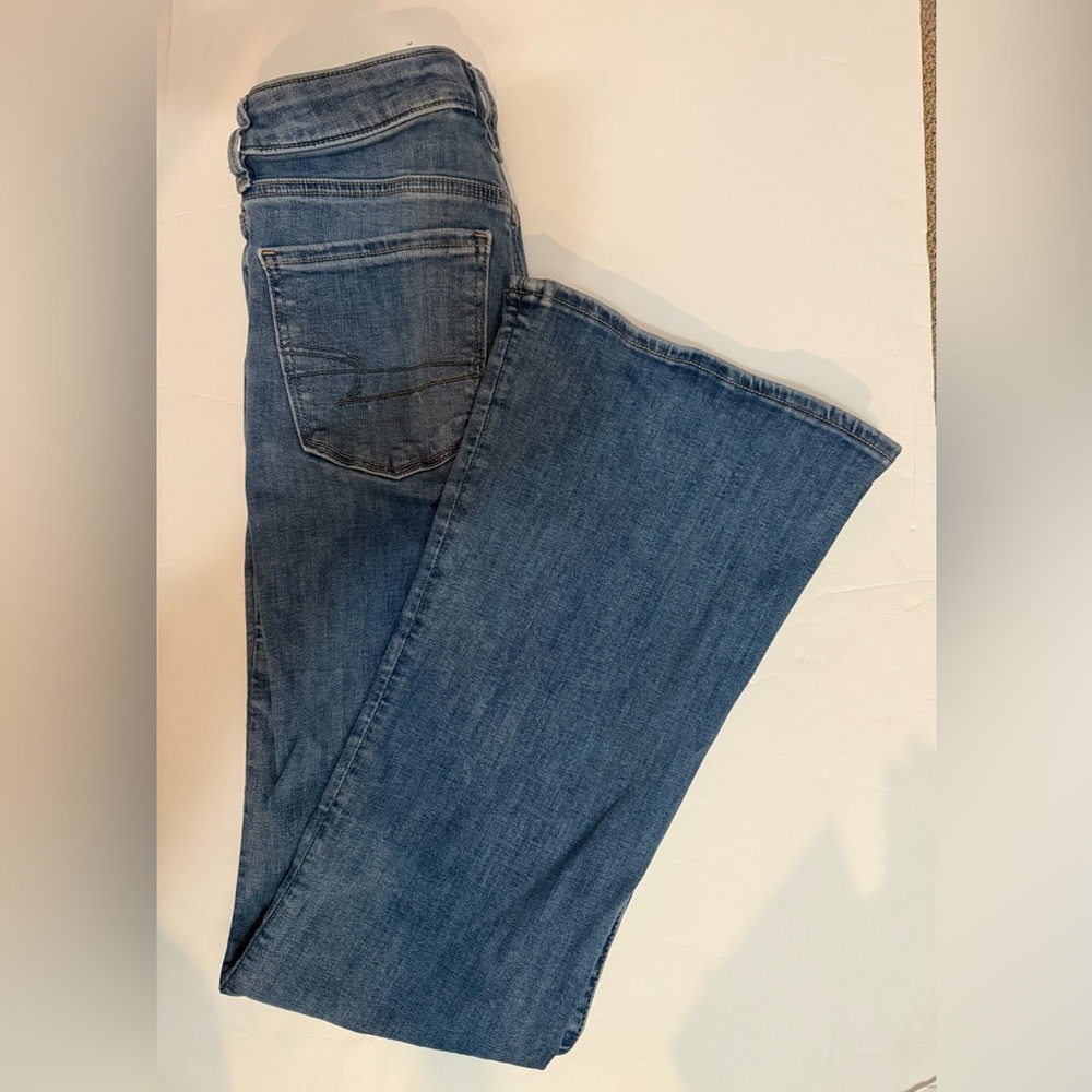 American Eagle Jeans Medium Wash Stretch Denim Casual Flare Fit Size 4